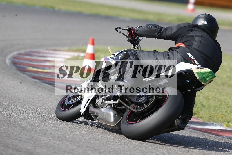 /45 10.08.2025 Plüss Moto Sport ADR/Einsteiger/585